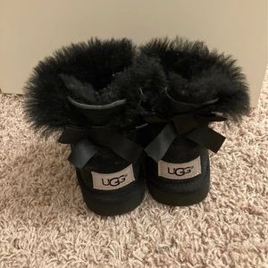 Toddler Uggs size 6